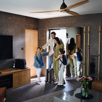 familia-vivienda-turistica-visita